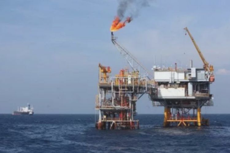 Minyak Dunia Merangkak Naik: Gencatan Senjata Iran-Israel & Suku Bunga Fed