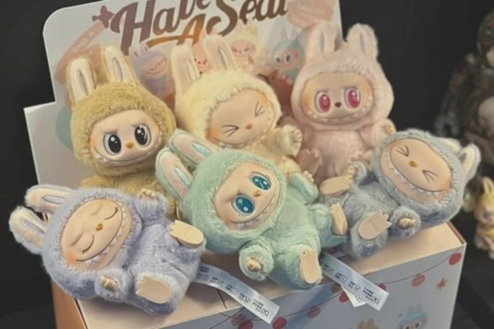 Labubu Mania! Boneka Rp2,4 Miliar Lelang, Saham Produsen Meroket!