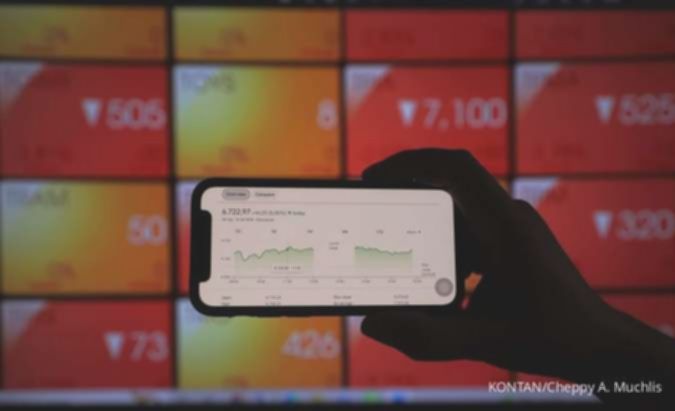 Waspada! IHSG Tertekan, Ini Daftar Saham Pilihan Selasa