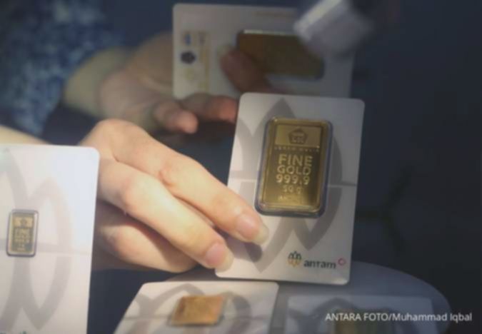 Harga Emas Antam Hari Ini: Stagnan, Buyback Turun Jadi Rp 1.761.000
