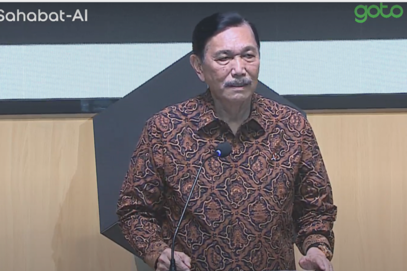 Luhut Integrasikan AI ke OSS: Regulasi Dipangkas Lebih Cepat!