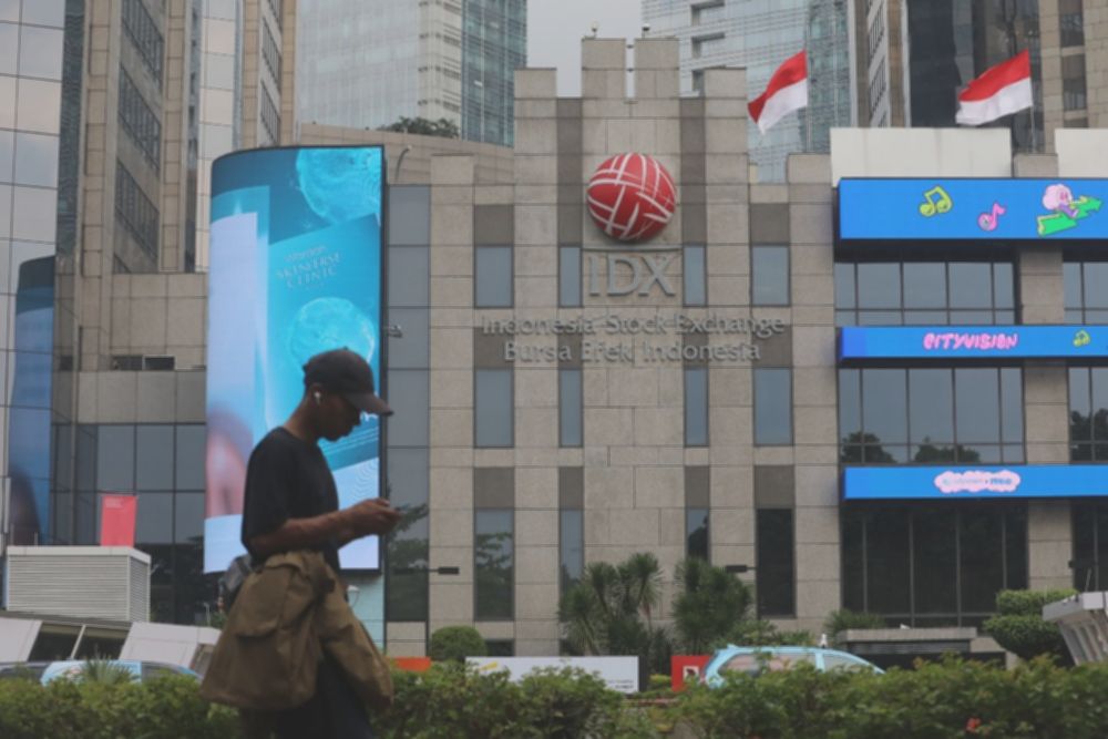 Dana Asing Keluar Deras saat Demo Memanas, Saham BBCA hingga BMRI Banyak Dilego
