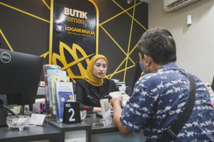 Emas Antam Anjlok! Harga Hari Ini 15 Agustus 2024: Cek Sekarang!