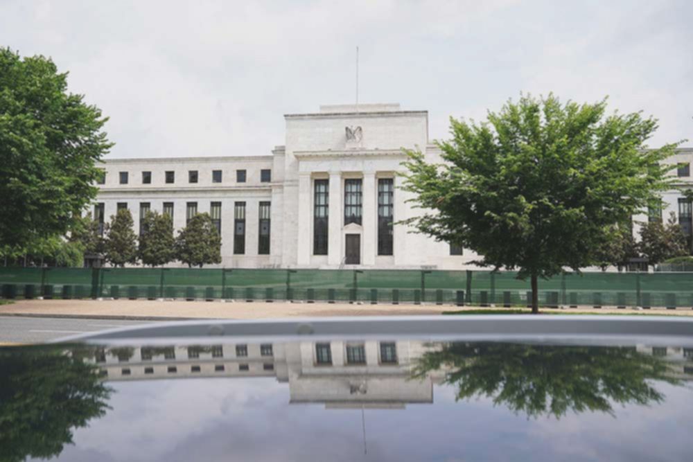 Pejabat The Fed Beri Sinyal Soal Pemangkasan Suku Bunga