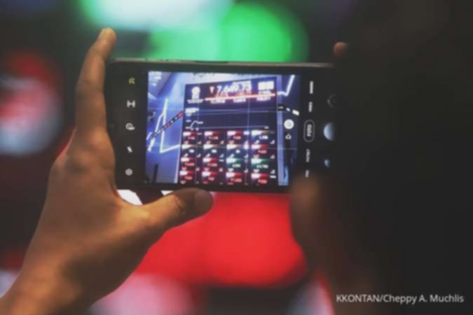 Demo Ancam Bisnis Restoran? Cek Pergerakan Saham Hari Ini!