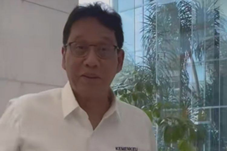 Momen Menkeu Purbaya ‘Happy’ Pakai Baju Baru Logo Kemenkeu