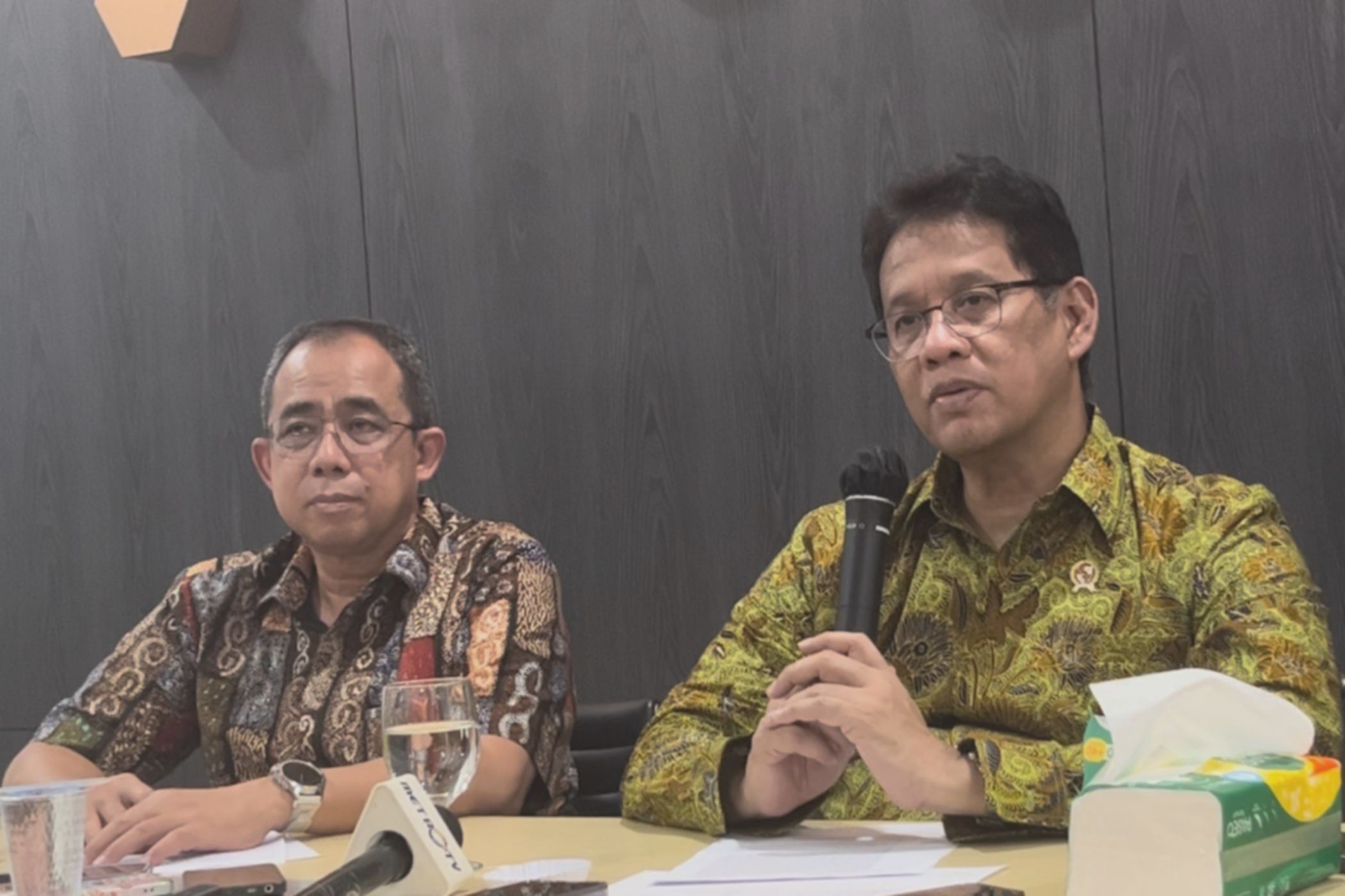 Purbaya Bertemu OJK di Kemenkeu: Bocoran Isi Pertemuan Rahasia!