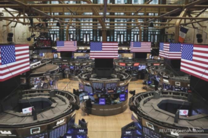 Wall Street Naik Tajam Pasca Komentar Trump tentang China, Saham Broadcom Melonjak