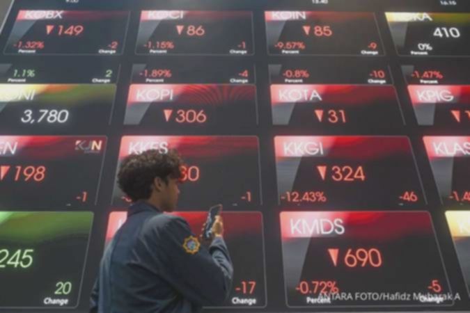 IHSG Turun 0,35% pada Sesi I Selasa (28/10): Saham UNVR, AMMN, ASII Jadi Top Losers
