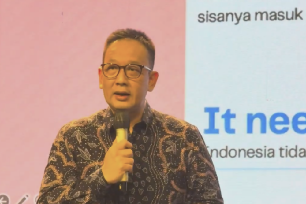 Telkom Go Green: Jurus Pangkas Emisi Karbon, Solar Panel & Daur Ulang!