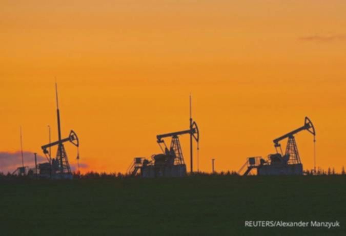 Harga Minyak Tertekan! Kelebihan Pasokan Bikin Investor Cemas?