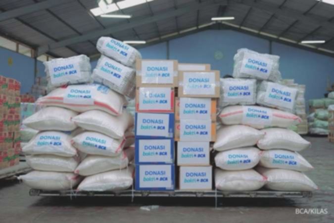 BCA Berkolaborasi dengan TNI Salurkan Bantuan untuk Korban Bencana Alam di Sibolga