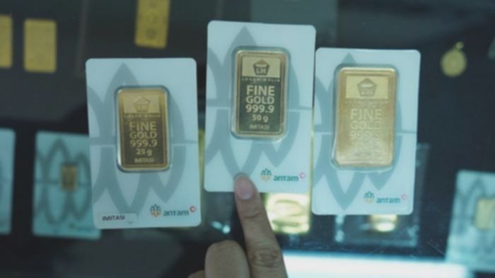 Harga Emas Antam Runtuh Hari Ini,Berikut Rincian Harga Emas Hari Ini Sabtu 15 November 2025