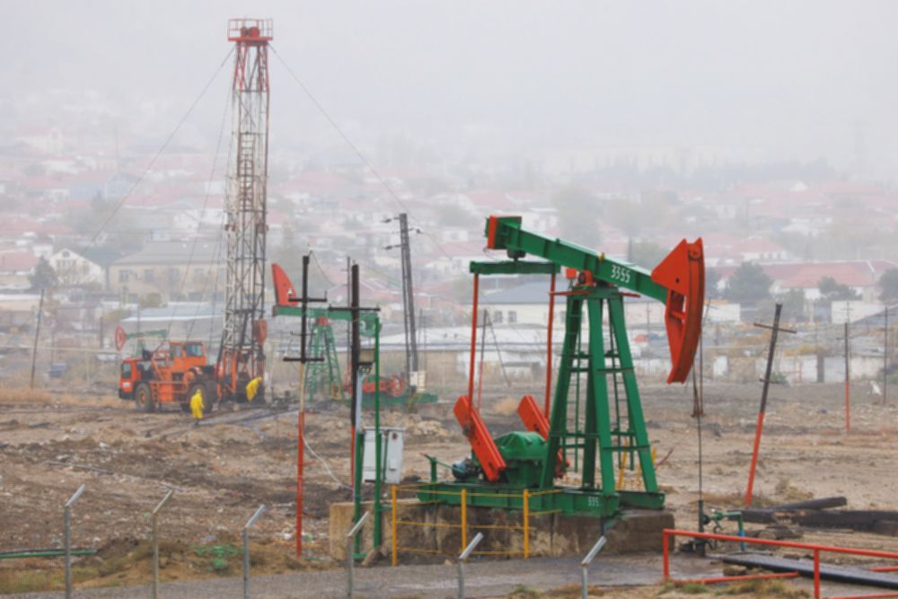 Saham Migas Pilihan Paling Panas, dari MEDC hingga ENRG Layak Koleksi?