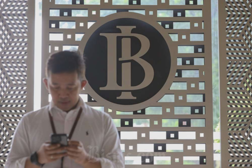 BI dorong Apple segera buka NFC iPhone agar bisa pakai QRIS Tap!