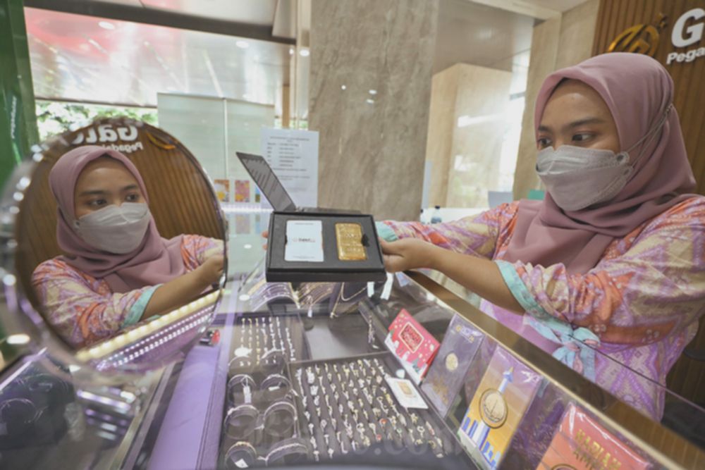 Harga emas Antam & UBS serta buyback di Pegadaian hari ini 24 Desember 2025