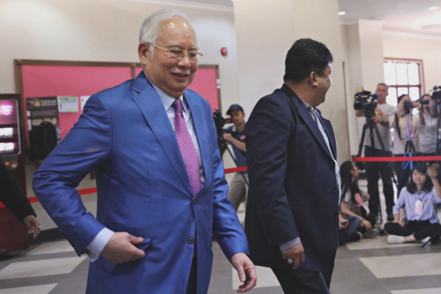 Eks PM Malaysia Najib Razak divonis 15 tahun penjara dalam dakwaan baru 1MDB