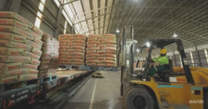 Saham SMCB disuspensi hampir setahun, Solusi Bangun Indonesia kaji strategi pemulihan