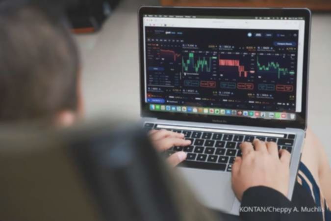 IHSG menguat ke 8.927,7 di pagi ini (13/1), top gainers LQ45: INKP, INCO, ADMR