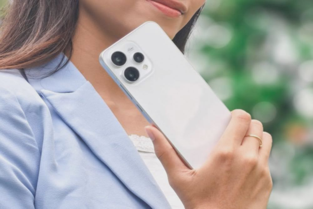 Oppo Reno15 series hadirkan selfie 100 derajat dan AI motion popout