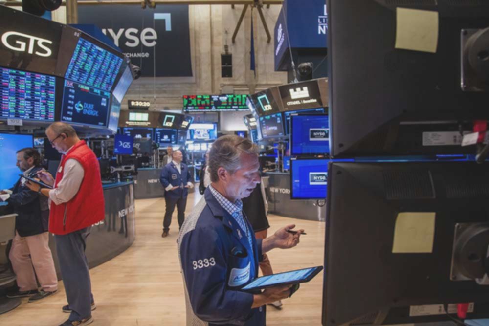 Wall Street ditutup menguat, ditopang reli saham semikonduktor