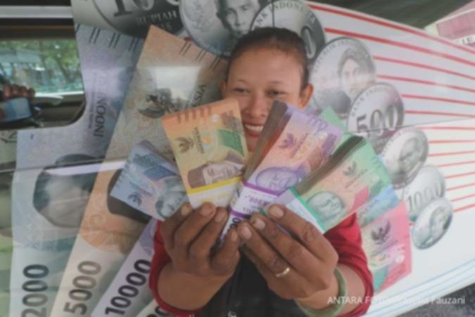 Rupiah makin melemah ke Rp 16.860 per dolar AS di tengah hari ini (12/1)
