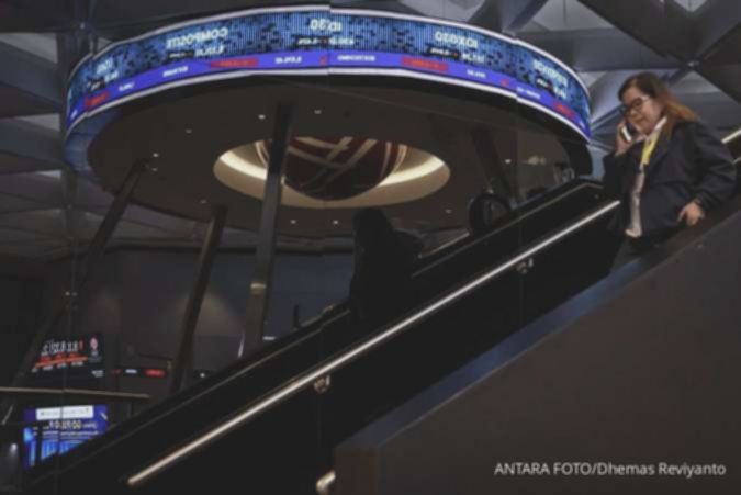 IHSG ambruk 5,91% ke 7.828 sesi I, top losers LQ45: BUMI, EXCL & AMRT, Kamis (29/1)