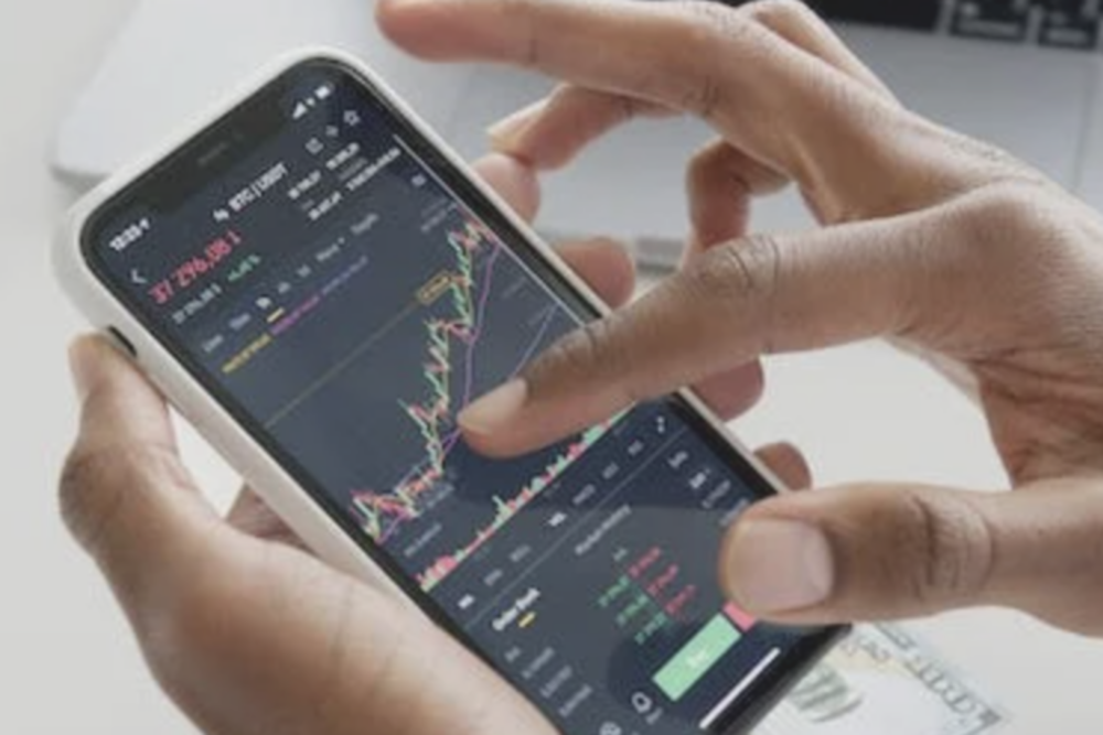 Daftar 10 saham IPO paling cuan di 2025: COIN, RATU dan RLCO mana paling untung?