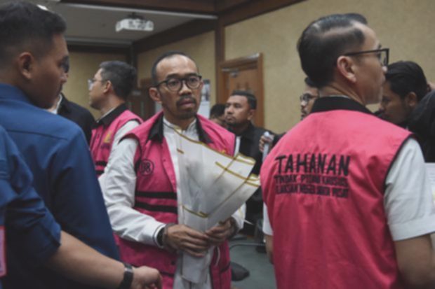 Satu hakim nilai eks petinggi Pertamina tak bersalah dalam kasus minyak mentah