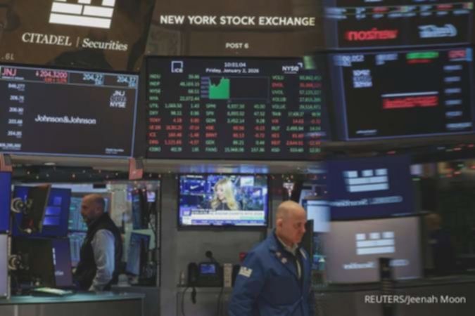 Wall Street anjlok, saham keuangan dan teknologi terpukul